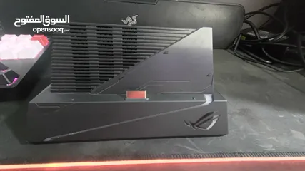  1 Asus ROG phone 2 and 3 dock station