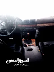  3 BMW الدب 525i