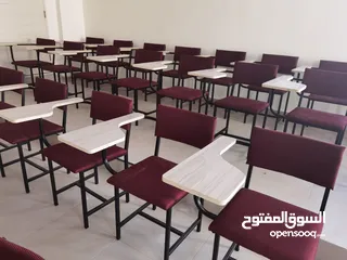  13 كراسي محاضرات خشب ومنجد و دروج مدرسية واثاث مدرسي. ماركا الجنوبية طريق الحزام قرب مطار ماركا