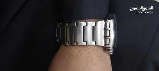  4 ساعة سواتش اصلي للبيع بسعر مناسب وقابل للتفاوض