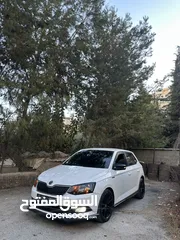  25 سكودا فابيا ترخيص 2015 للبيع كاش أو دفعه وشكات السياره جديده ما شاء الله.