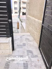  2 شقة للبيع مع حديقة ومدخل خاص