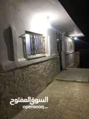  19 منزل مستقل طابقين للبيع في الزرقاء جبل الامير حسن خلف مسجد سعد بن معاذ