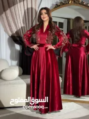  8 عباية ملكية مخمل أحمر  واسود