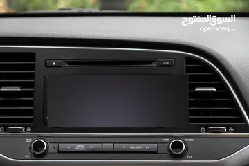  5 هيونداي النترا  موديل : 2017 سعة المحرك : 1.6L قطعة مسافة : 33.000 KM فحص كامل بدون ملاحظات