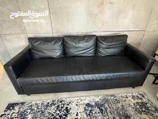  3 صوفا بيد جلد صنع إيكيا بحالة ممتازة  IKEA Sofa   Bed