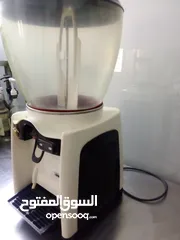  2 ماكينة العصير انجاصه GBG ايطالي بحال وكاله تبريد ممتاز للبيع