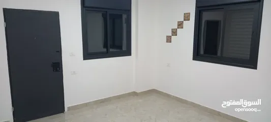  10 شقه للايجار