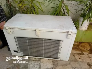  2 معدات محل دجاج للبيع بحالة ممتازة