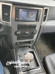  12 جيب شيروكي لاريدو موديل 2008