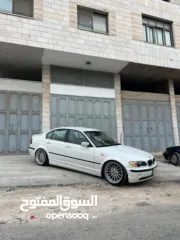  3 BMW e46 323i