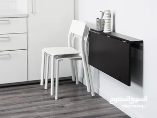  4 Bar chair and wall table