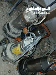  2 مضخات غواطس ومضخات عادية وكومبرسرات هواء 25 لتر
