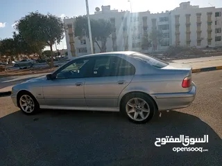  5 بي ام 520 .....