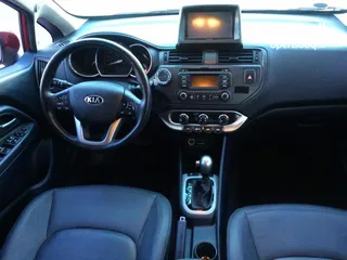  1 كيا برايد هتشباك موديل 2015