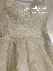  1 فستان زفاف فخم جدا بسعر حرق