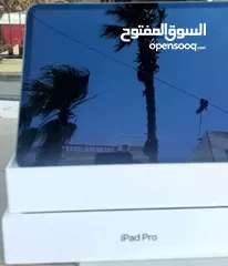  2 ايباد برو M4