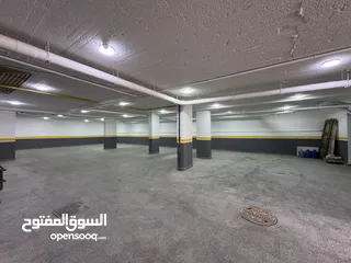  6 شقة مميزة طابق اول مساحة 214 م بتشطيبات مميزة باجمل مناطق رجم عميش مع بلكونات بنظام ترسات