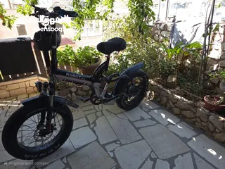  2 بسكليت كهربا مستعمل بحاله ممتازه للبيع بدون بطاريه