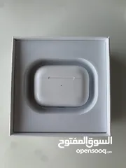  2 Apple air pods