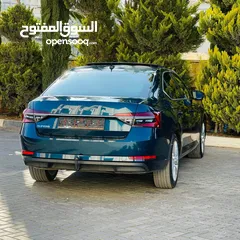  4 SKODA - SUPERB