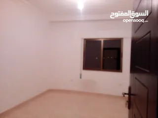 6 شقة شبه جديدة للبيع