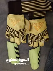  2 قفازات ملاكمه و حراسه للبيع