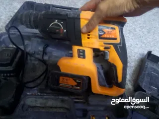  2 هليتي شحن ودرل وصاروخ
