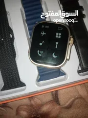  2 ساعة ذكية مع اربع كستك