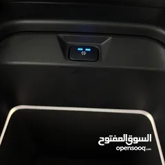  15 Landrover defender x dynamic 2023 لاند روفر ديفندر 2023 اكس. داينمك