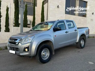  2 ISUZU D-MAX 2017