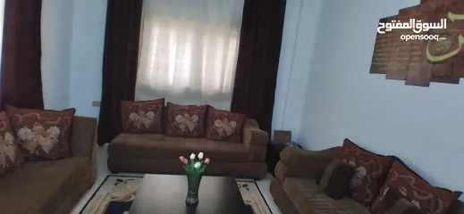  4 طقم كنب تفصيل بحالة ممتازة للبيع