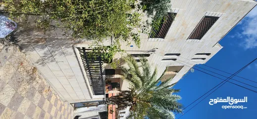  4 عمارة سكنية استثمارية للبيع مكونة من 3 طوابق في أم الحيران
