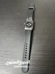  2 Apple watch series 3
