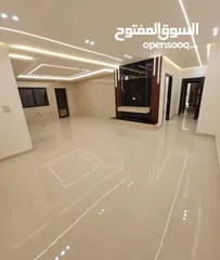  1 شقة للبيع طابق ارضي وسط   بمناطق المقابلين خلف دائره الاراضي