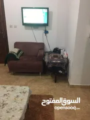  18 شقة رائعة مفروشة للايجار السنوي بالعقبة اطلالة بحرية، ،بالتاسعة أهالي مكونة من غرفة نوم وصالة كبيرة