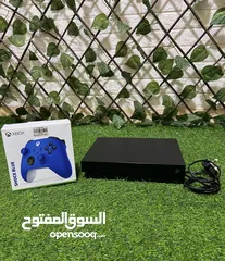  2 xbox one x في حالة جيدة جداً