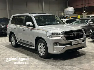  2 Land Cruiser GXR V8