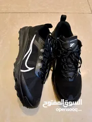  2 حذائين   NIKE  اصليات وارد امريكي جديد غير مستخدم