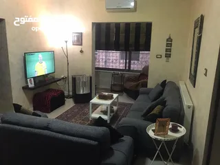  4 شقة سوبر ديلوكس للبيع في جبل الحسين