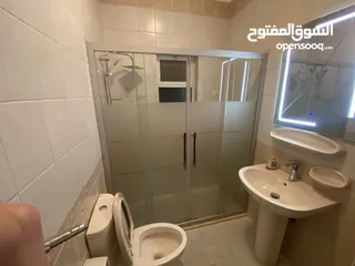  12 شقة مميزة في خلدا للبيع طابق ثاني 162 متر