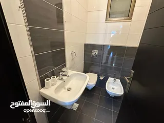  11 شقه غير مفروشه للأيجار في طريق المطار ( Property 40590 )-174899580
