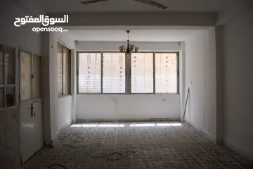  4 عمارة للبيع في الزرقاء - جبل الأميرة رحمة خلف مدرسة الأميرة رحمة مباشرة