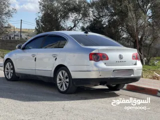  6 باسات ماتور 2000 السيارة فل و فحص نضيف  اتوماتك