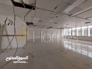  4 مكتب طابق اول للايجار في مجمع تجاري استراتيجي في الدوار السابع، 350م