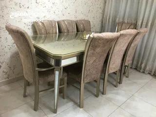  1 طاولة سفرة للبيع