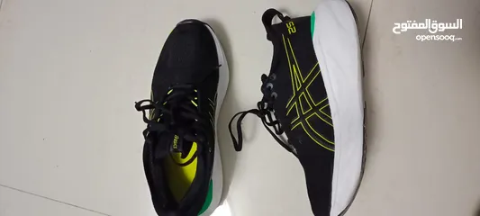  2 بوت asics للركض للبيع