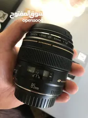  2 عدسة كانون 85MM F1.8