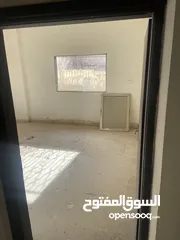  4 شقه بحي شاكر قابل للتفاوض
