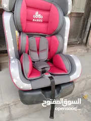  19 مستلزمات بيبي حديثي الولادة والرضع كارسيت بيبي كووت وشنته وكارسيت وفرشة لعب وغيار موجودات بالبقعة
